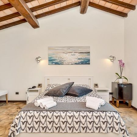 Hotel La Pietra Restaurant Fosdinovo Eksteriør billede