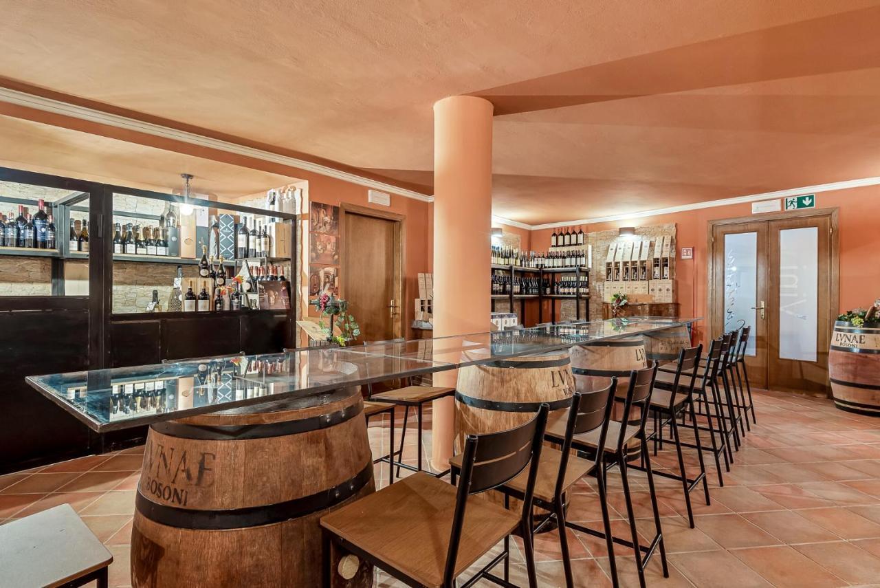 Hotel La Pietra Restaurant Fosdinovo Eksteriør billede